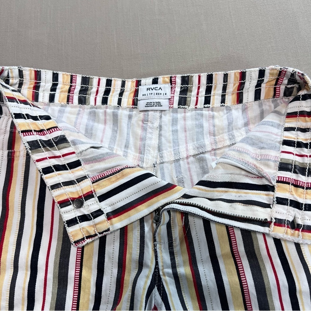 RVCA Chill Wave Striped Shorts Women’s XS | Retro Surf Skate Summer - Picture 5 of 12